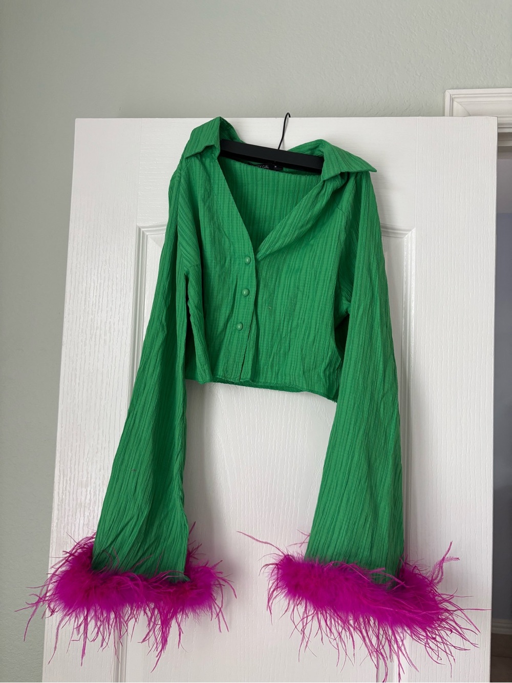 Nasty Gal Green Cropped Button Blazer with Fuchsia Feather Cuffs: Top and Pant